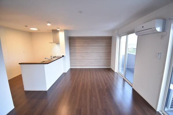 �y�����E���r���O�z�@