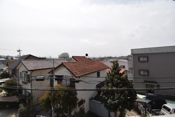 �y���]�z�@