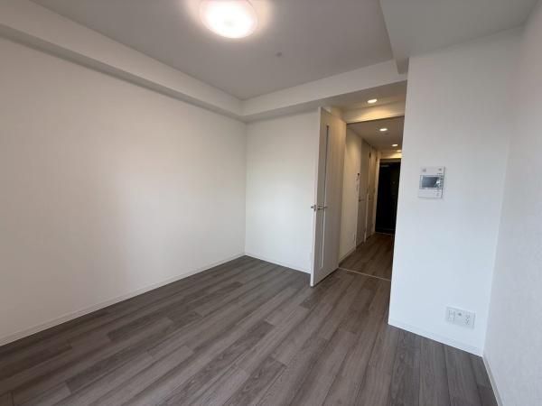 �y�����E���r���O�z�@