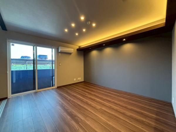 �y���̑��ݔ��z�@