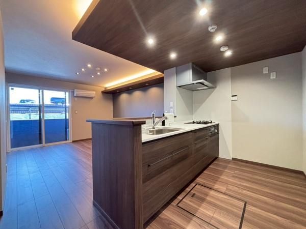 �y�L�b�`���z�@