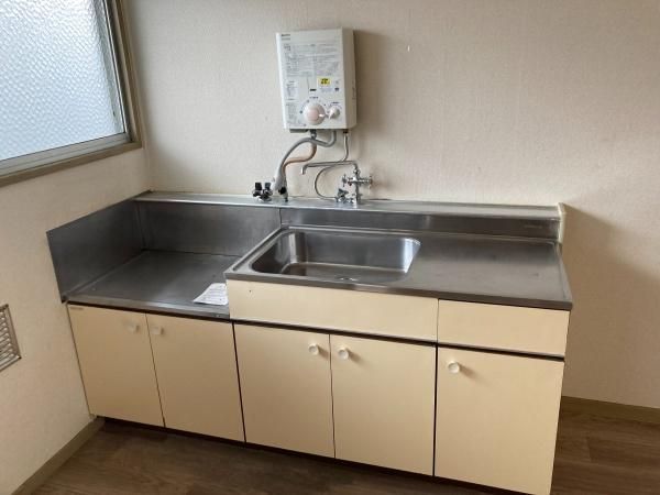 �y�L�b�`���z�@