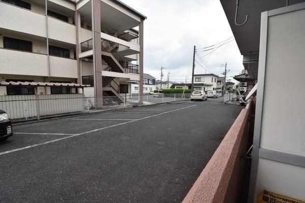 �y���]�z�@