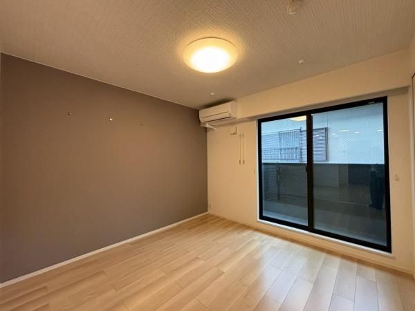 �y���̑��ݔ��z�@