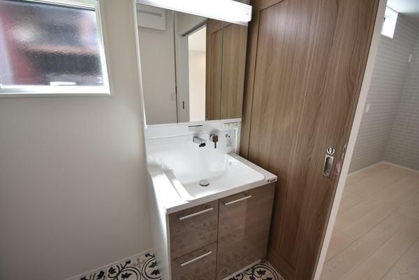 �y���ʏ��z�@