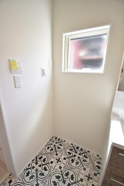 �y���ʏ��z�@