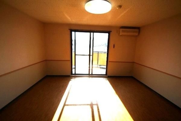 �y���̑��ݔ��z�@