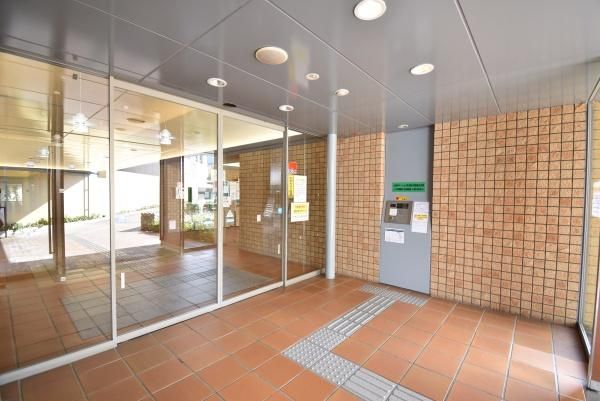 �y�G���g�����X�z�@