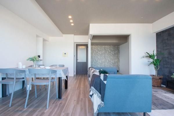 �y�����E���r���O�z�@