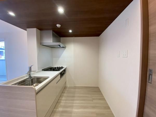 �y�L�b�`���z�@