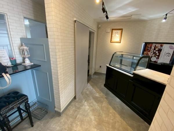 �y�G���g�����X�z�@