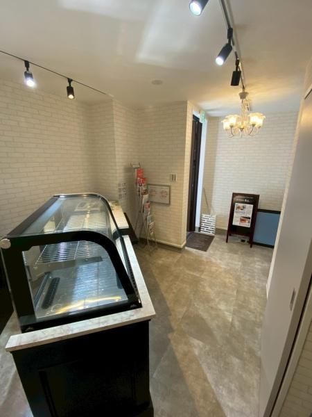 �y���]�z�@