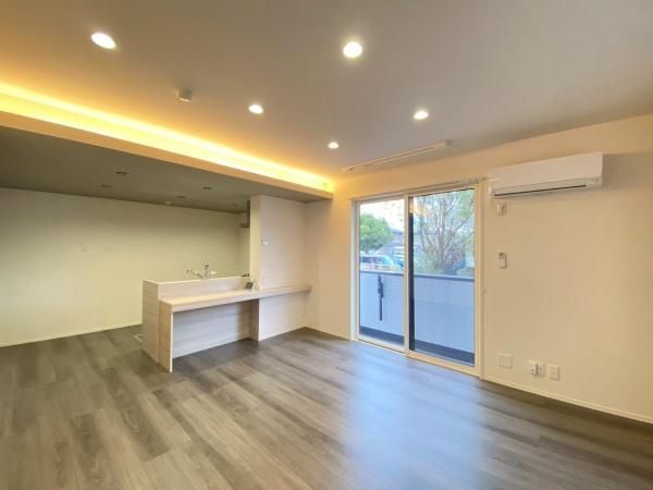 �y�����E���r���O�z�@