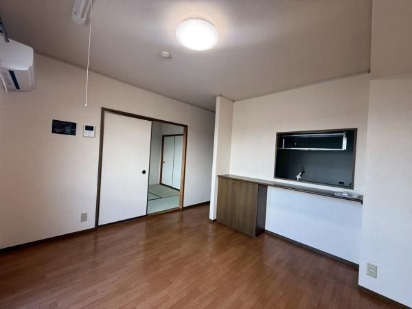 �y�����E���r���O�z�@