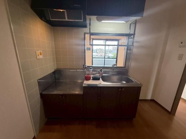 �y�L�b�`���z�@