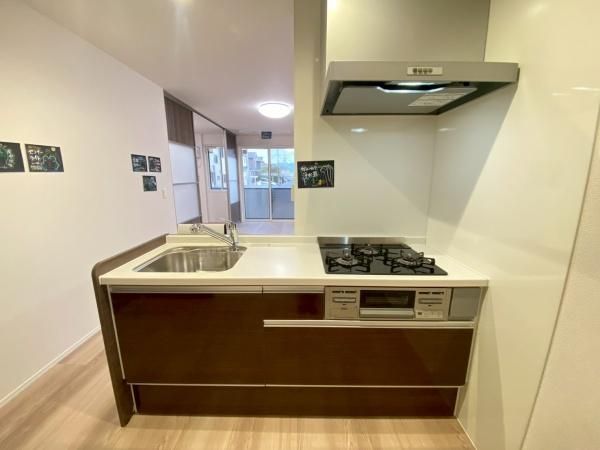 �y�L�b�`���z�@