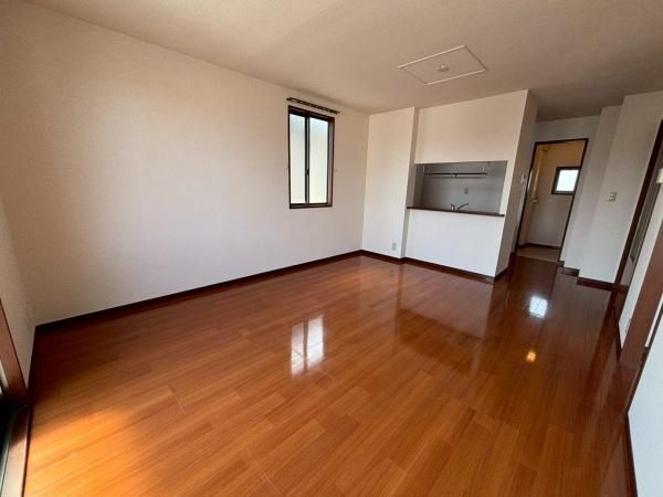 �y�����E���r���O�z�@