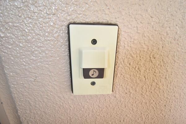 �y�Z�L�����e�B�z�@