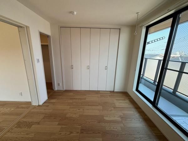 �y�����E���r���O�z�@