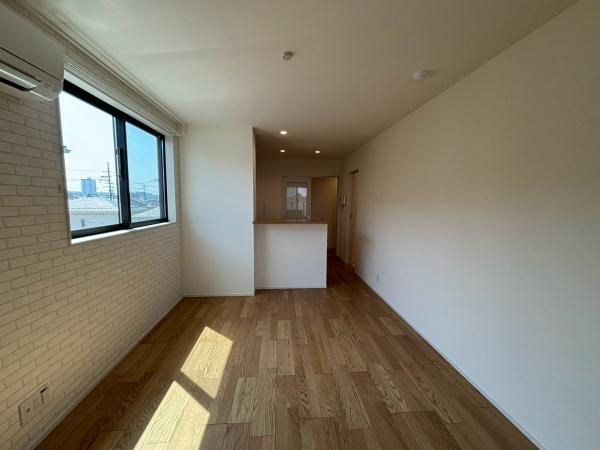 �y�����E���r���O�z�@