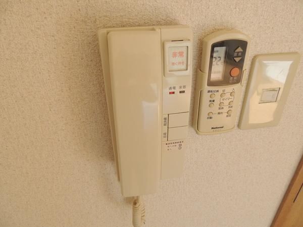 �y�Z�L�����e�B�z�@���d�l�ʐ^