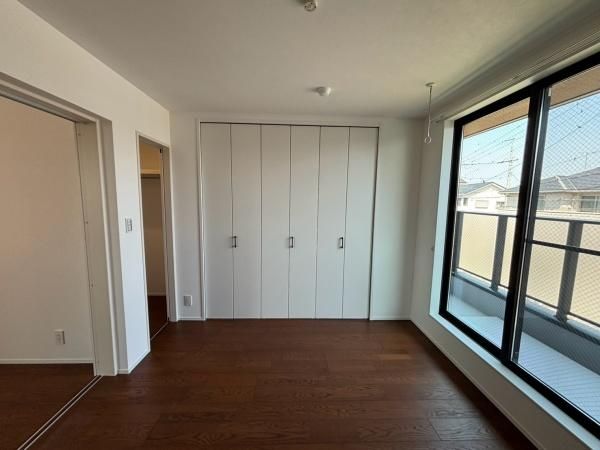 �y���]�z�@