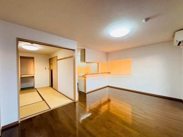 �y�����E���r���O�z�@�������ʎ�