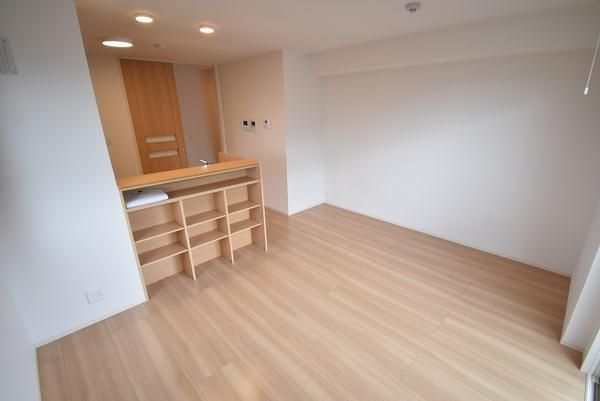 �y�����E���r���O�z�@���������ʎ���