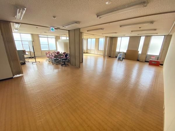 �y�����E���r���O�z�@