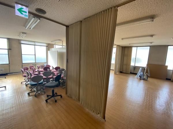 �y�����E���r���O�z�@