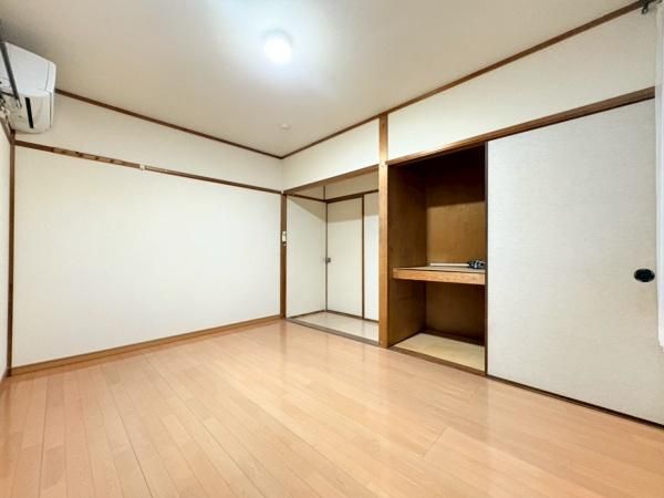 �y�����E���r���O�z�@