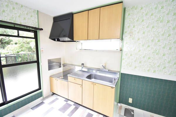 �y�L�b�`���z�@