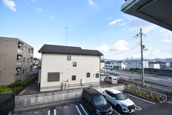 �y���]�z�@