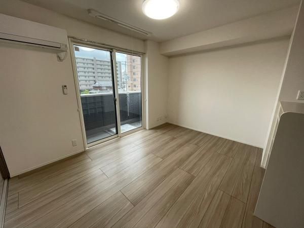 �y�����E���r���O�z�@���������ʎ���