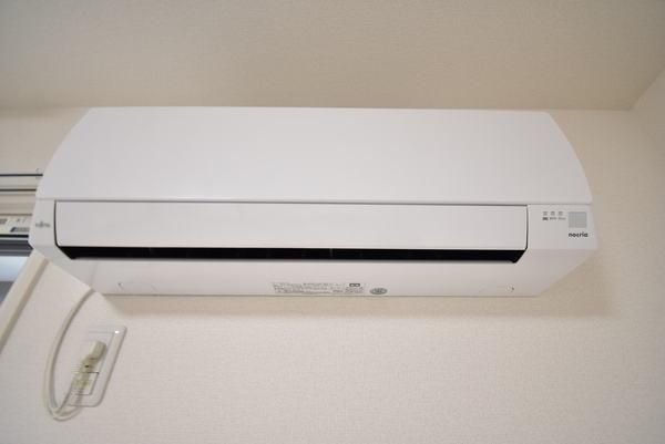 �y���̑��ݔ��z�@�����{�H��Ўʐ^��