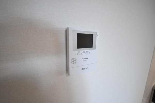 �y�Z�L�����e�B�z�@