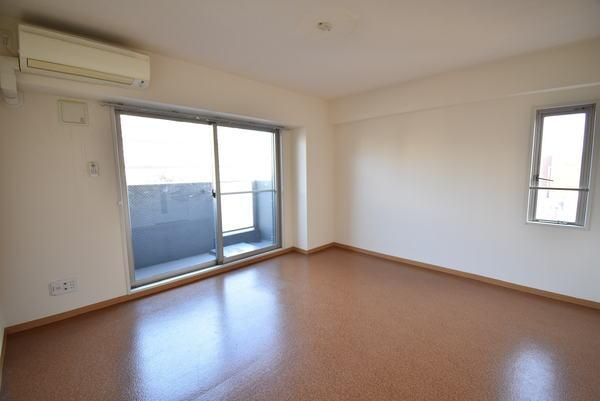 �y�����E���r���O�z�@���������ʎ���