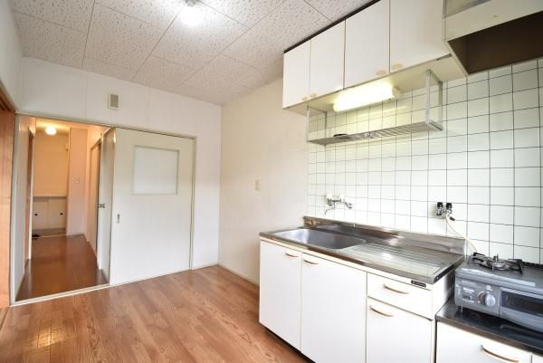 �y�����E���r���O�z�@