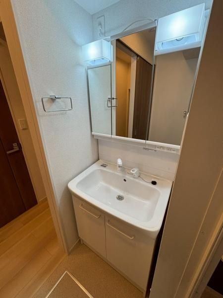 �y���ʏ��z�@