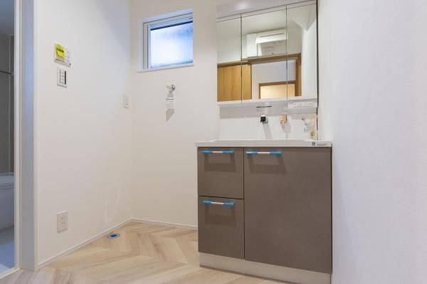 �y���ʏ��z�@