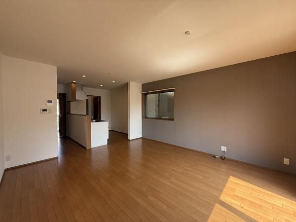 �y�����E���r���O�z�@