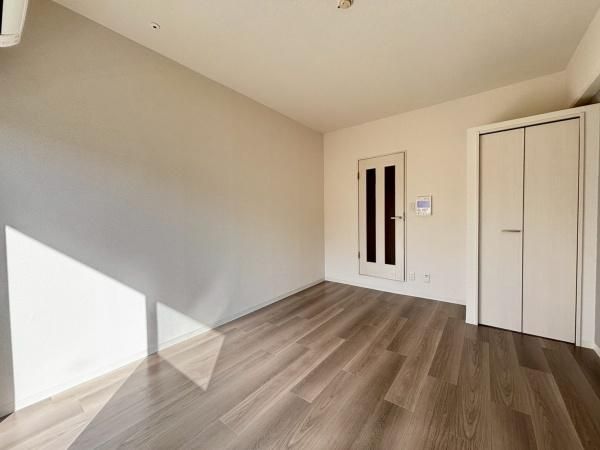 �y�Q���z�@