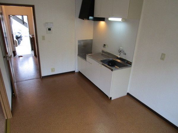 �y�����E���r���O�z�@