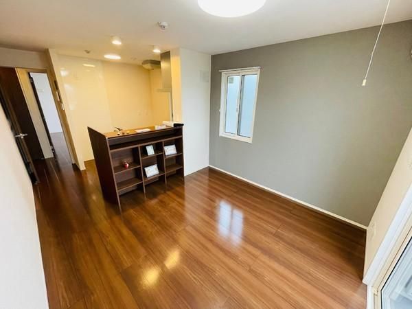 �y�����E���r���O�z�@