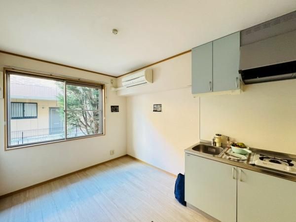 �y�����E���r���O�z�@�������ʎ�