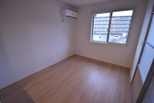 �y�����E���r���O�z�@���������ʎ���