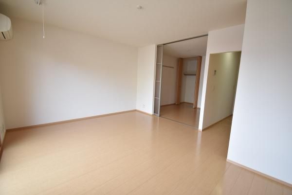 �y�����E���r���O�z�@