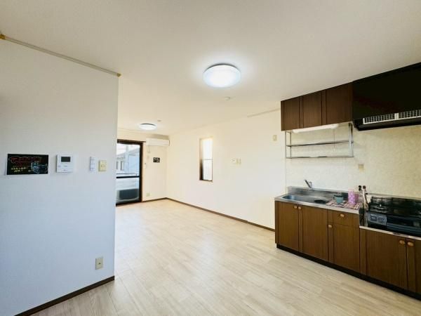 �y�L�b�`���z�@