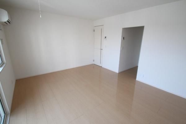 �y�����E���r���O�z�@���{�H��Е���