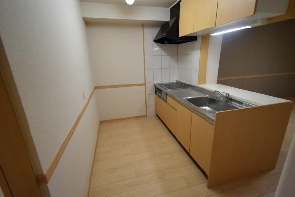 �y���̑��ݔ��z�@